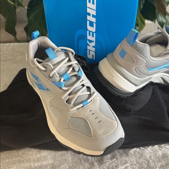 Skechers Streetwear Men's Lace-Up / Steady Grip Sneaker. Gray Mens Size 9 - Picture 4 of 9